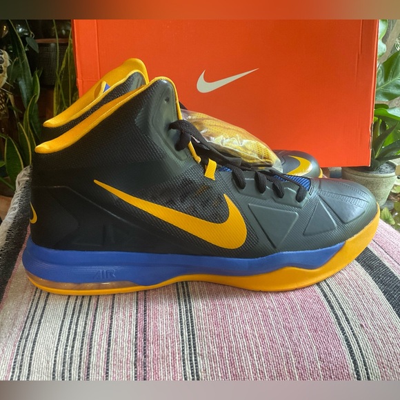 golden state warriors shoes nike